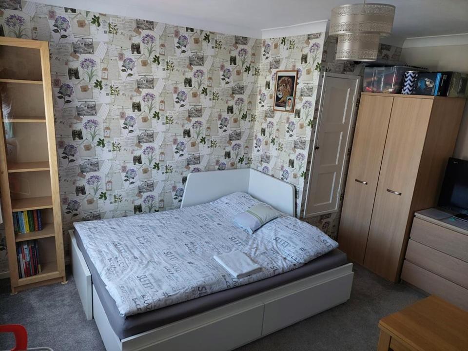 Home Accommodation Саутхамптън Екстериор снимка