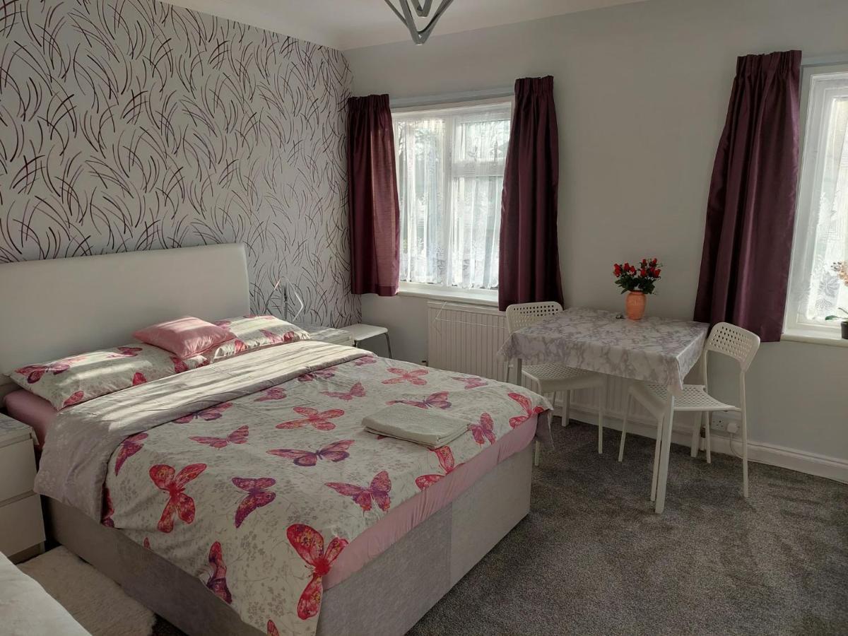 Home Accommodation Саутхамптън Екстериор снимка