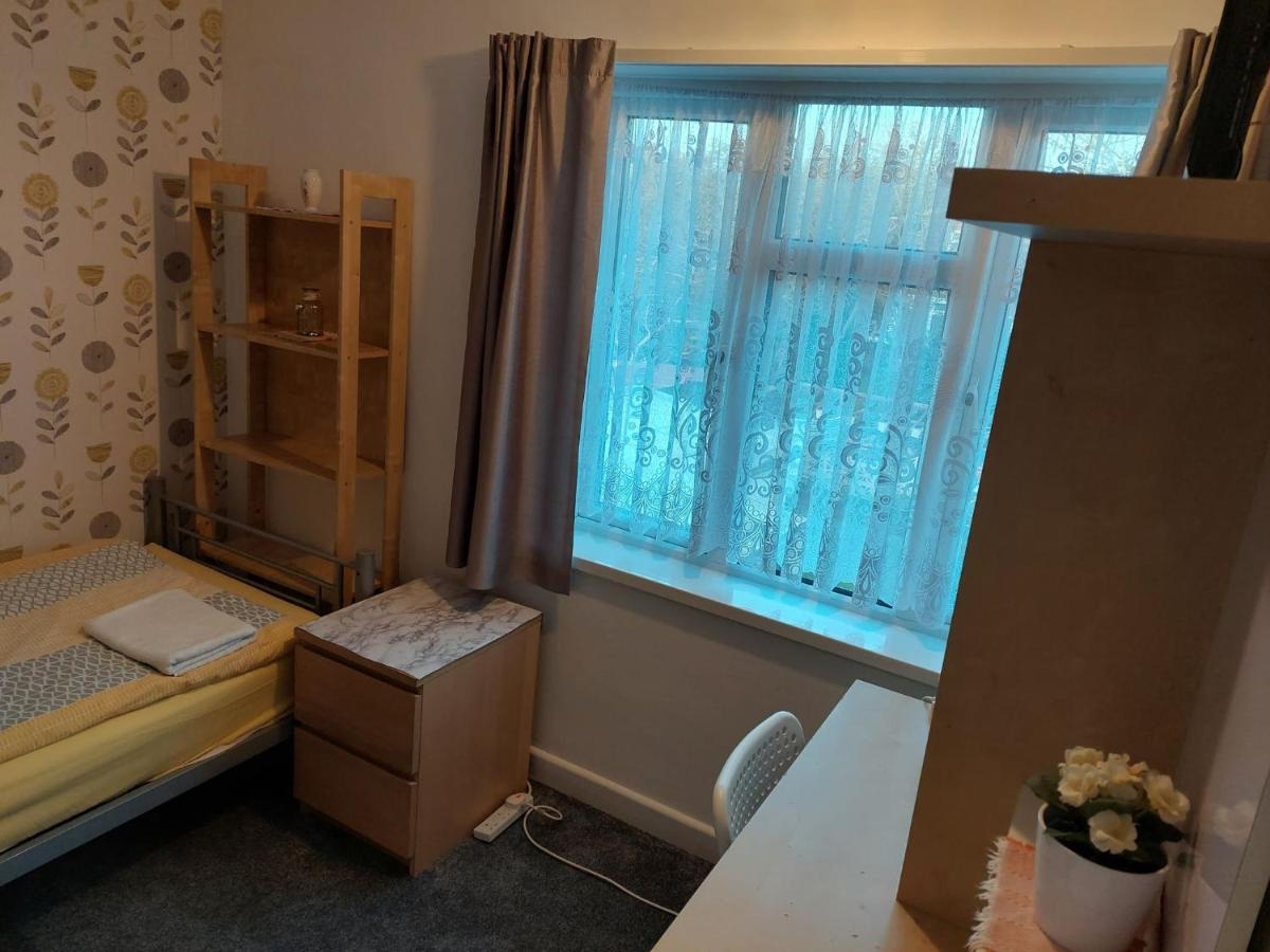 Home Accommodation Саутхамптън Екстериор снимка