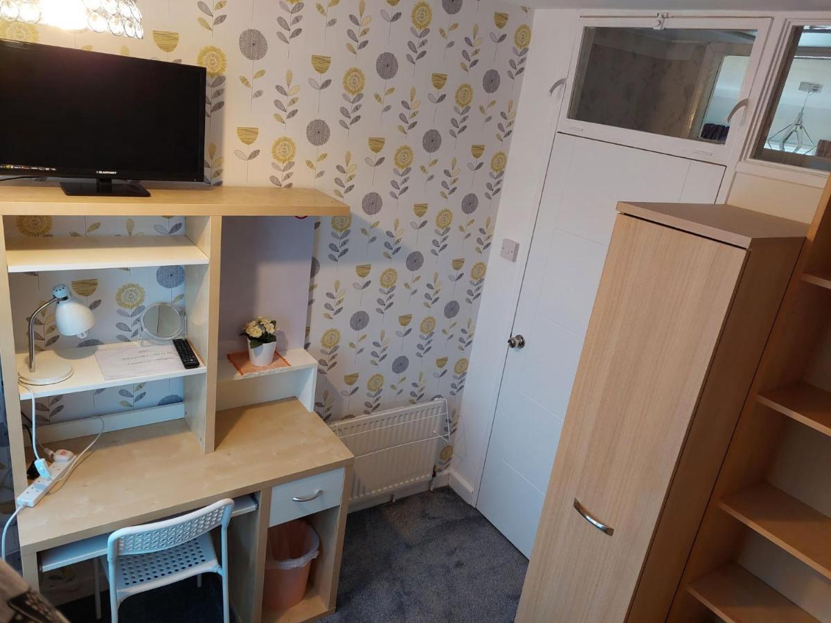 Home Accommodation Саутхамптън Екстериор снимка
