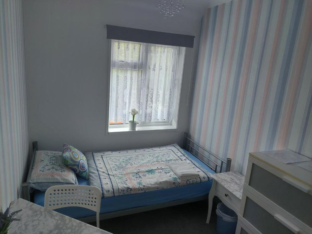 Home Accommodation Саутхамптън Екстериор снимка