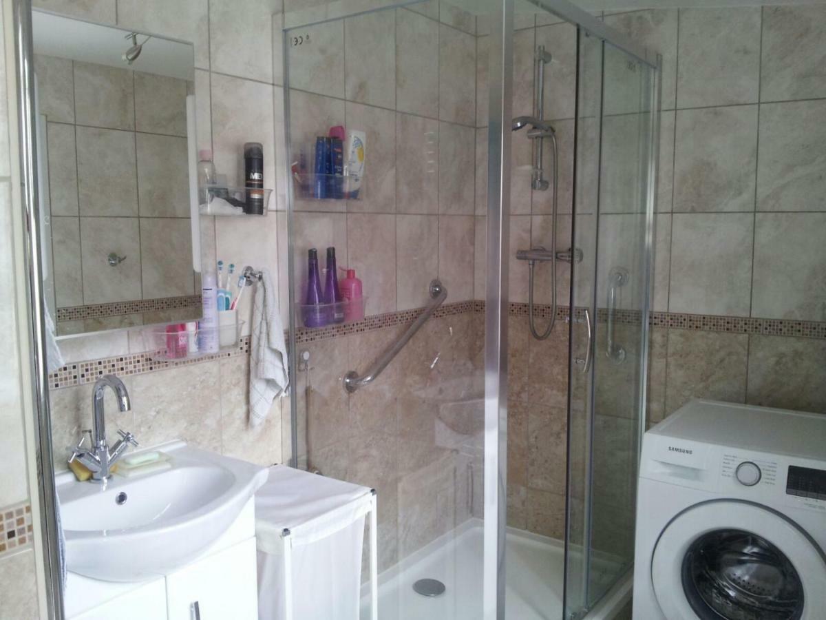 Home Accommodation Саутхамптън Екстериор снимка